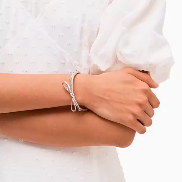 Kate Spade Skinny Mini Bow Bangle and Skinny Mini Bow Studs (SET) NWT - Picture 16 of 17